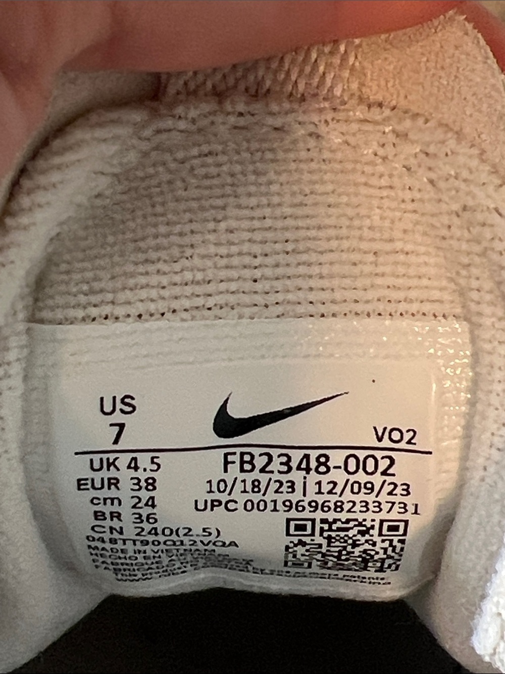 Like New Nike Air Women’s Neutral Beige/Tan Low-Top Sneakers - Picture 3 of 7